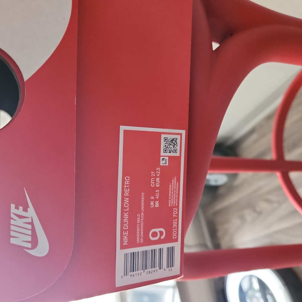 Nike Dunks - image 2